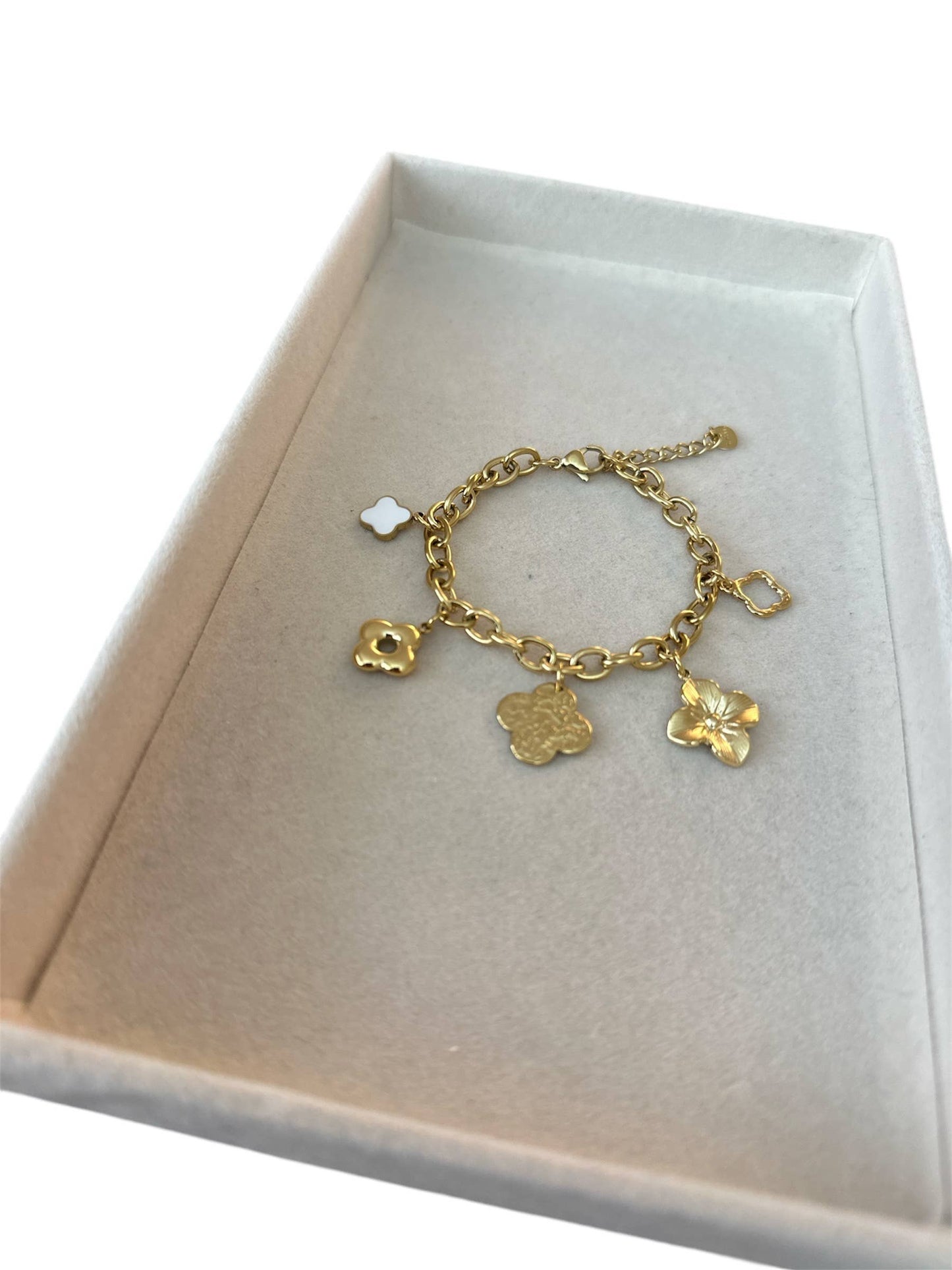 Clover - Pulsera con borlas múltiples