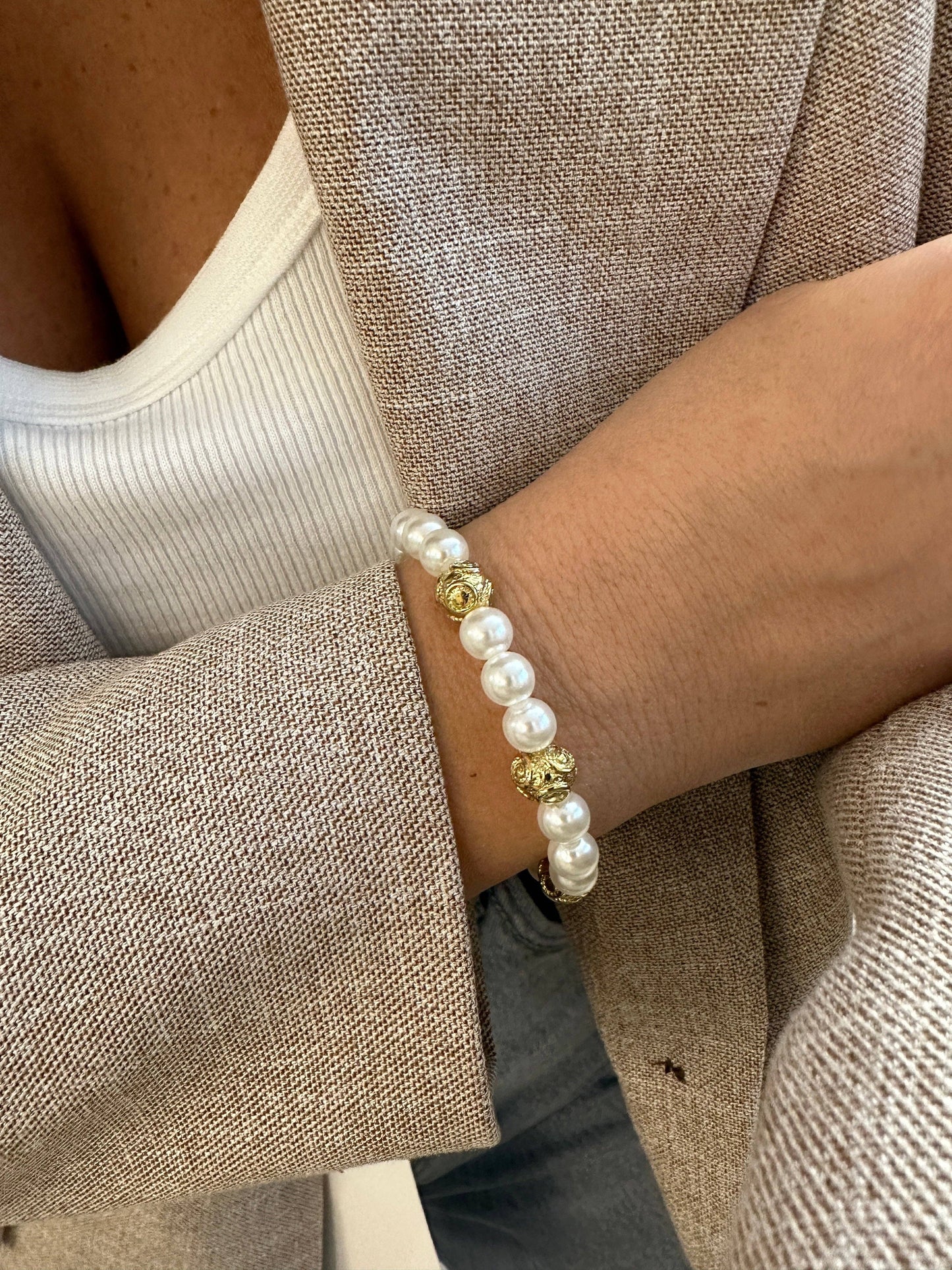 Adela - la pulsera