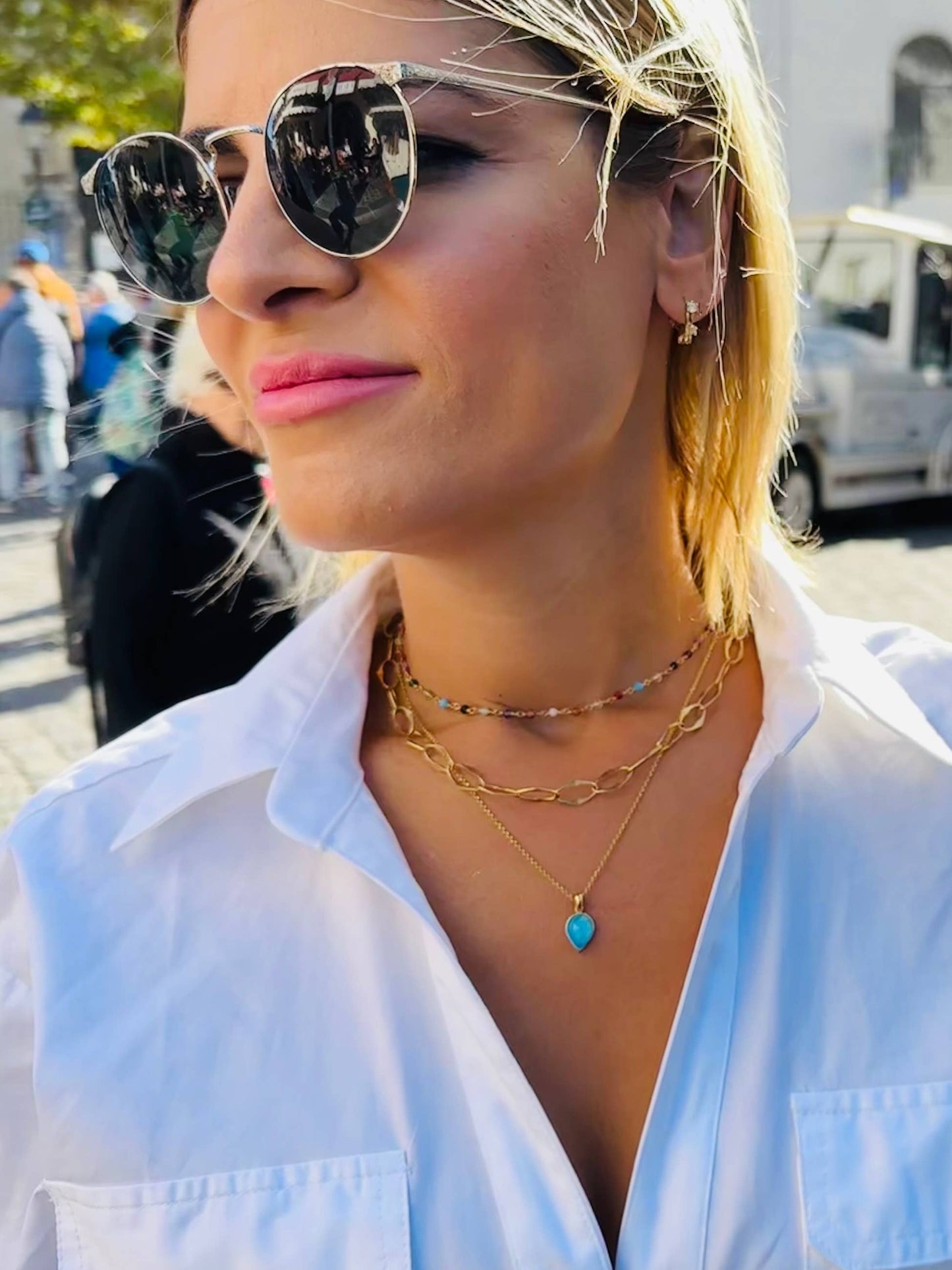Collares con capas de oro