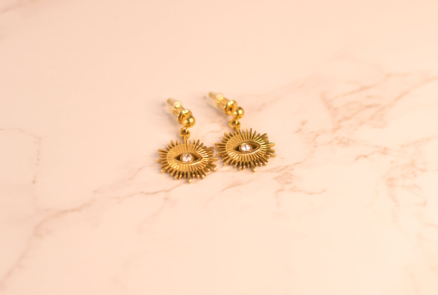 Pendientes de acero y acero chapado en oro