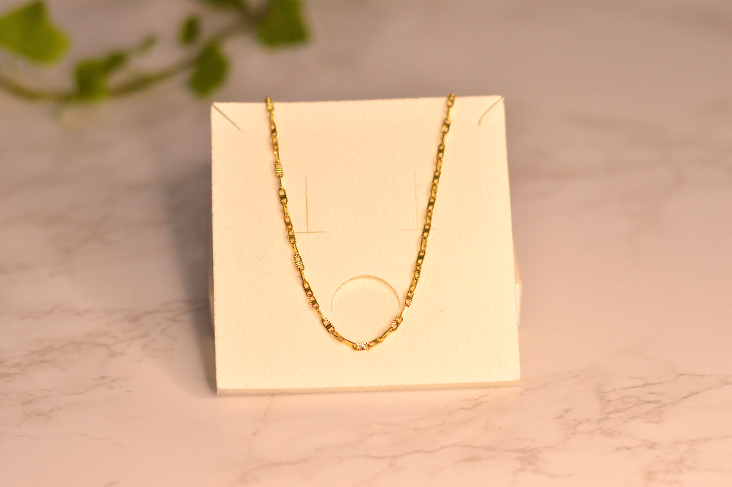 Collares de acero en oro