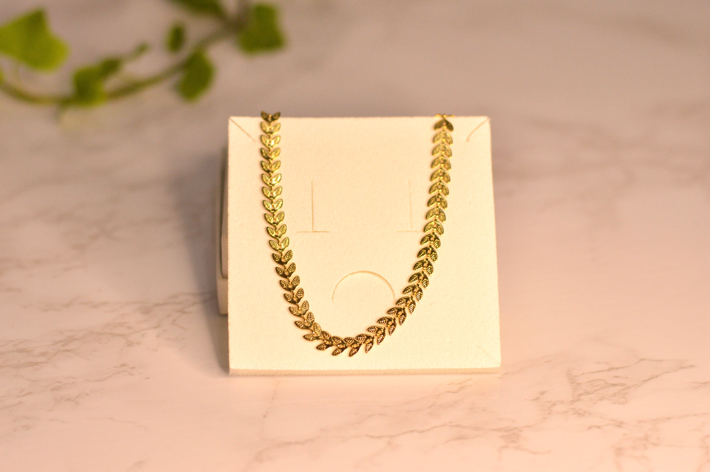 Collares de acero en oro