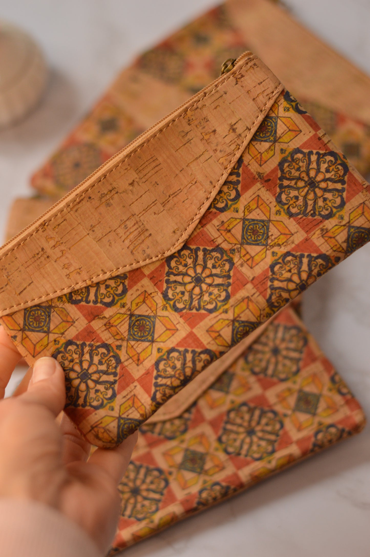 Monedero de corcho estampado