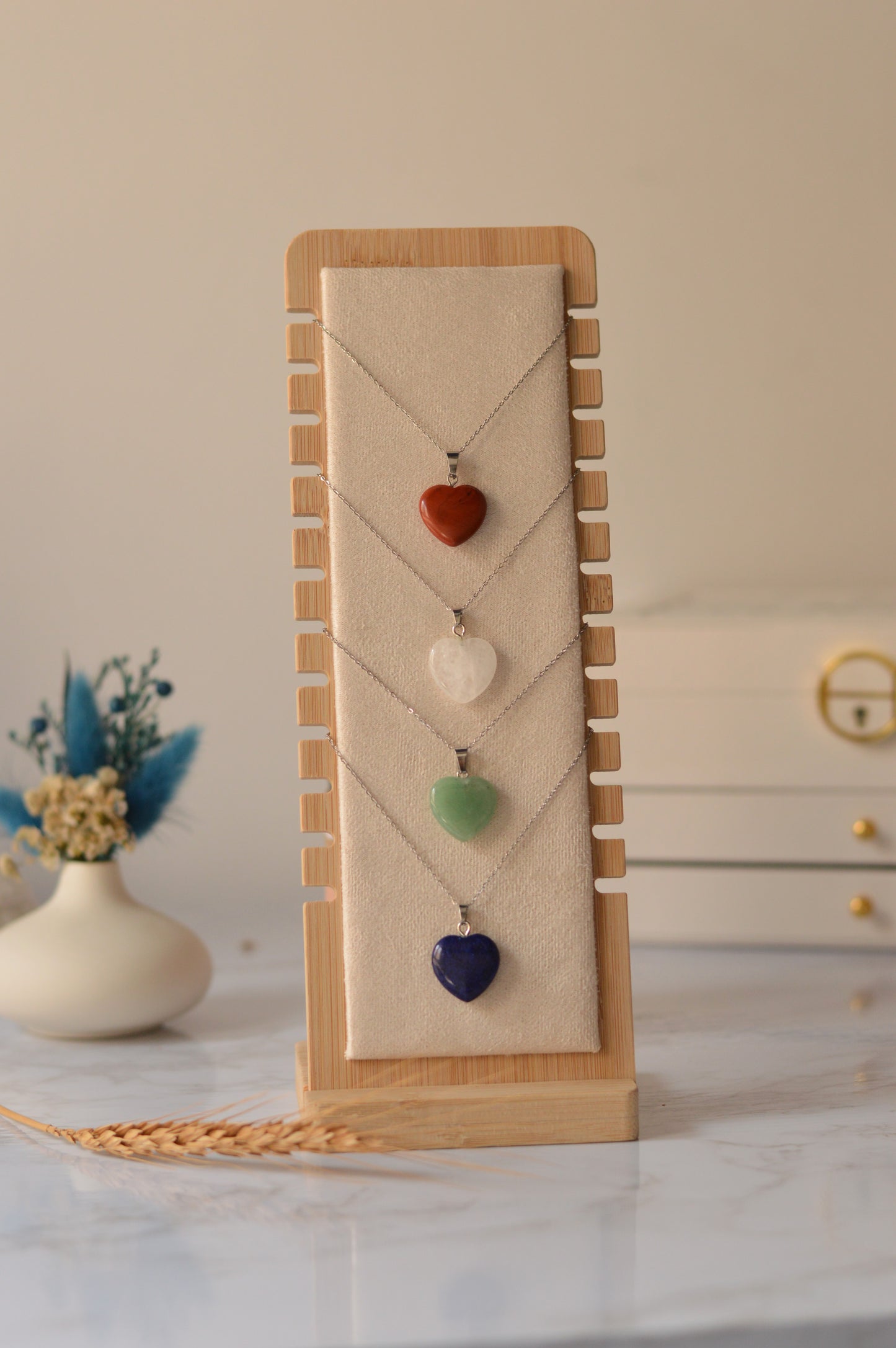Collar con Colgante de piedra "Corazón"