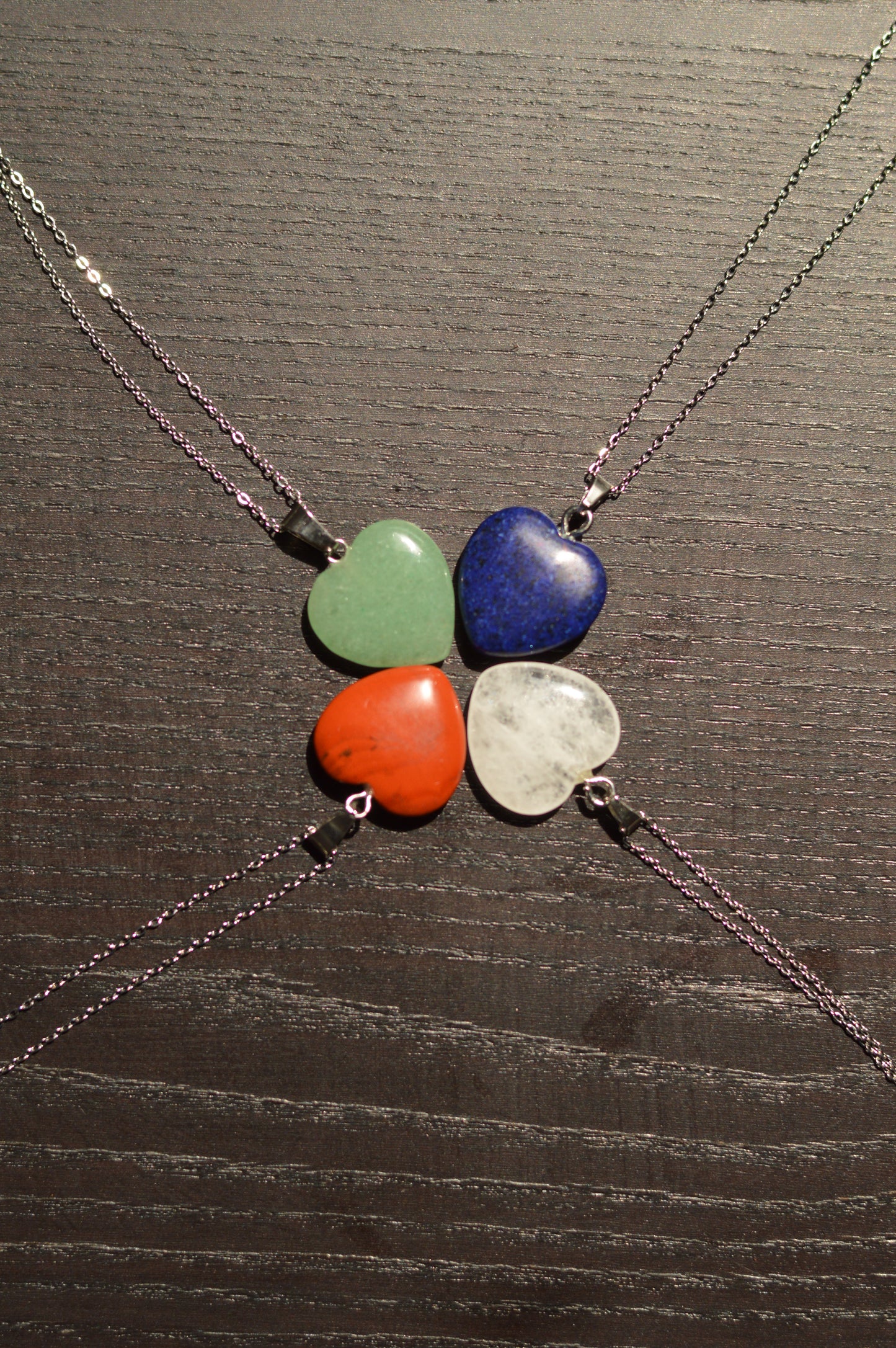 Collar con Colgante de piedra "Corazón"