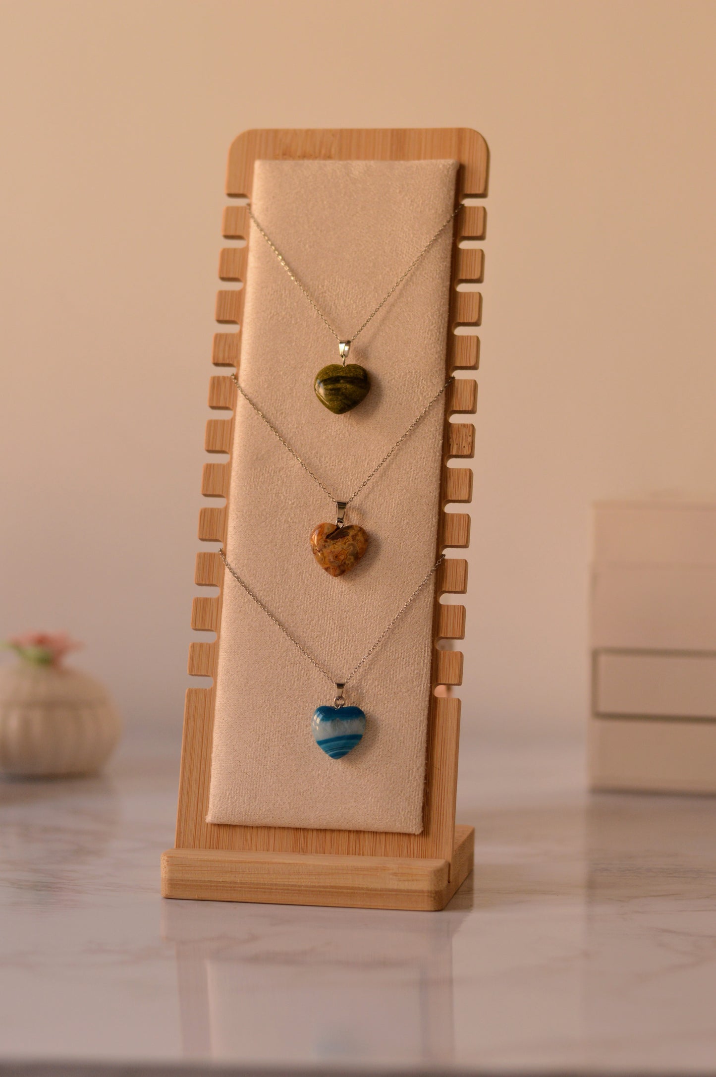 Collar con Colgante de piedra "Corazón"