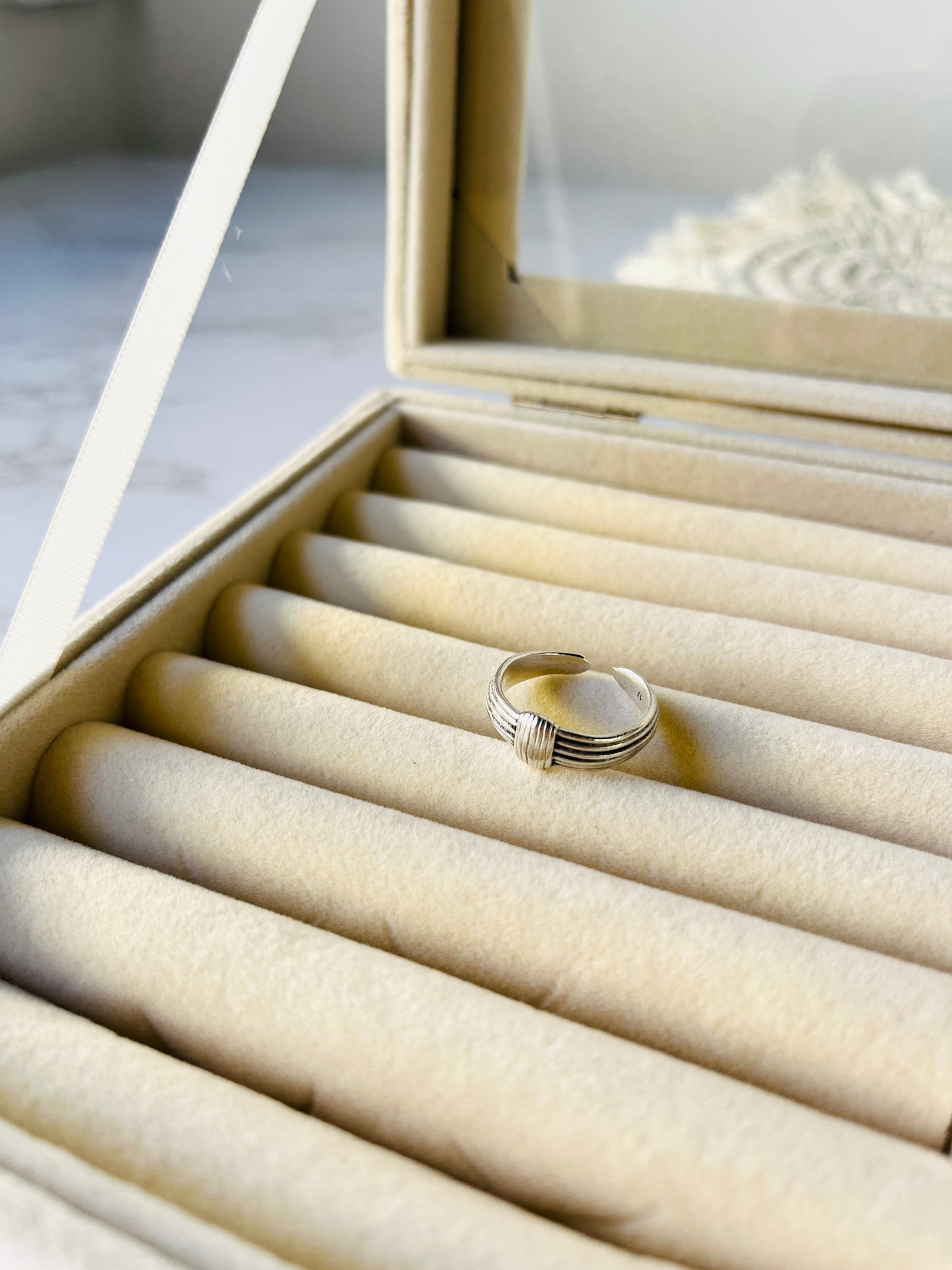 Anillos apilables: banda ancha, mal de ojo, nudo (knot)