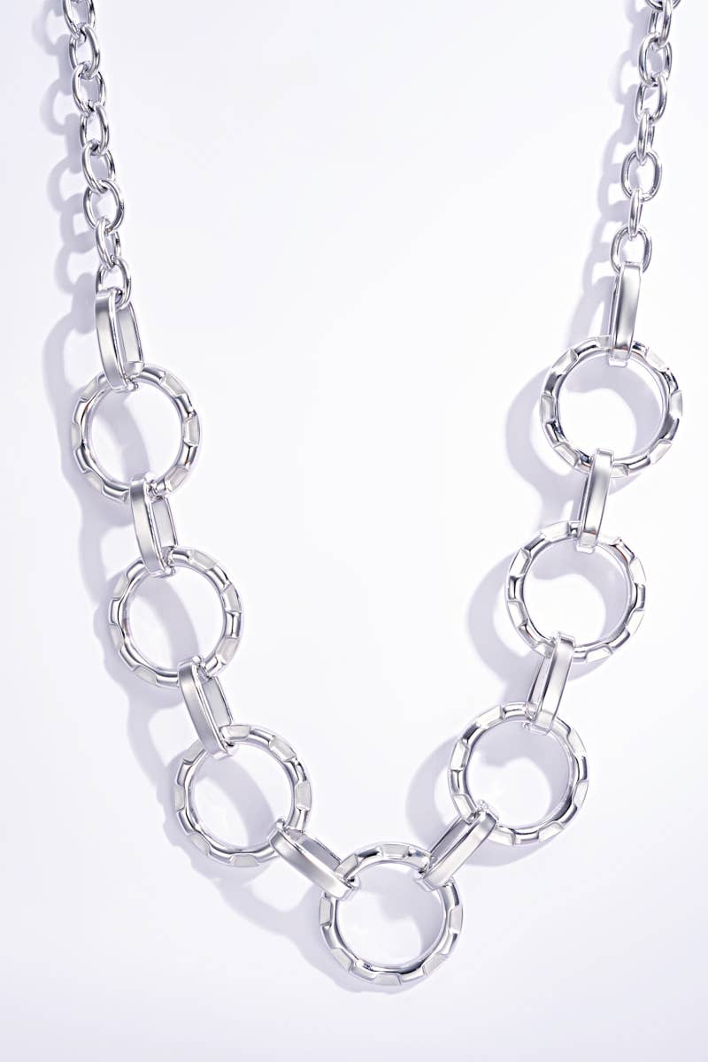 Collar texturizado con anillos