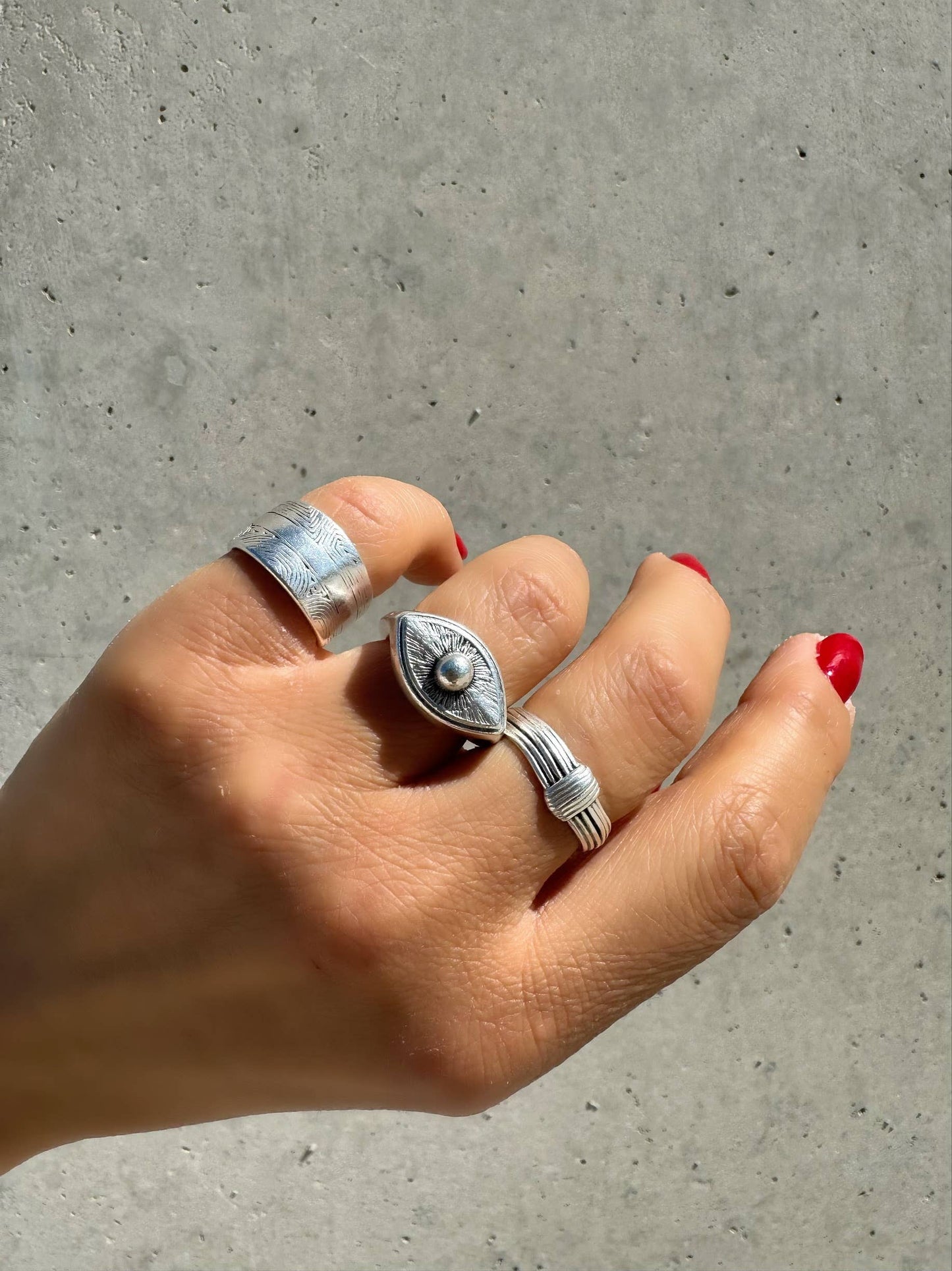 Anillos apilables: banda ancha, mal de ojo, nudo (knot)